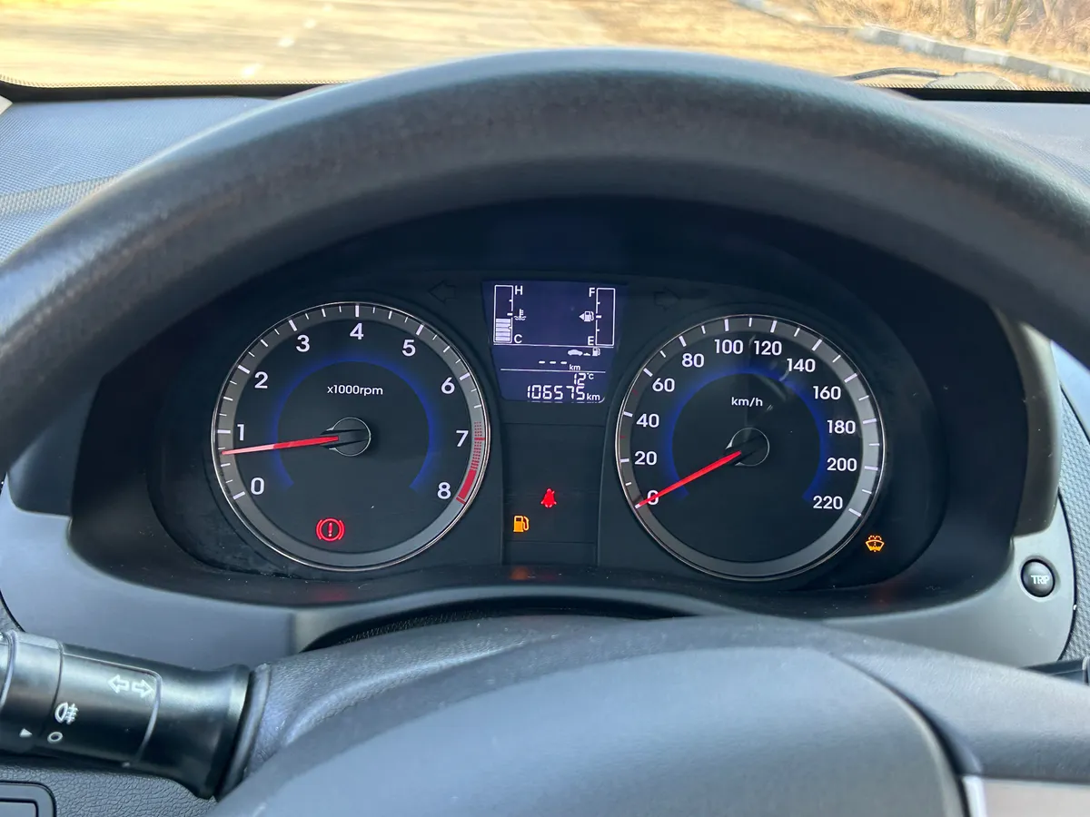 Hyundai Solaris 1.6 MT (123 л.с.)
