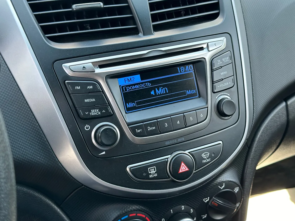 Hyundai Solaris 1.6 AT (123 л.с.)