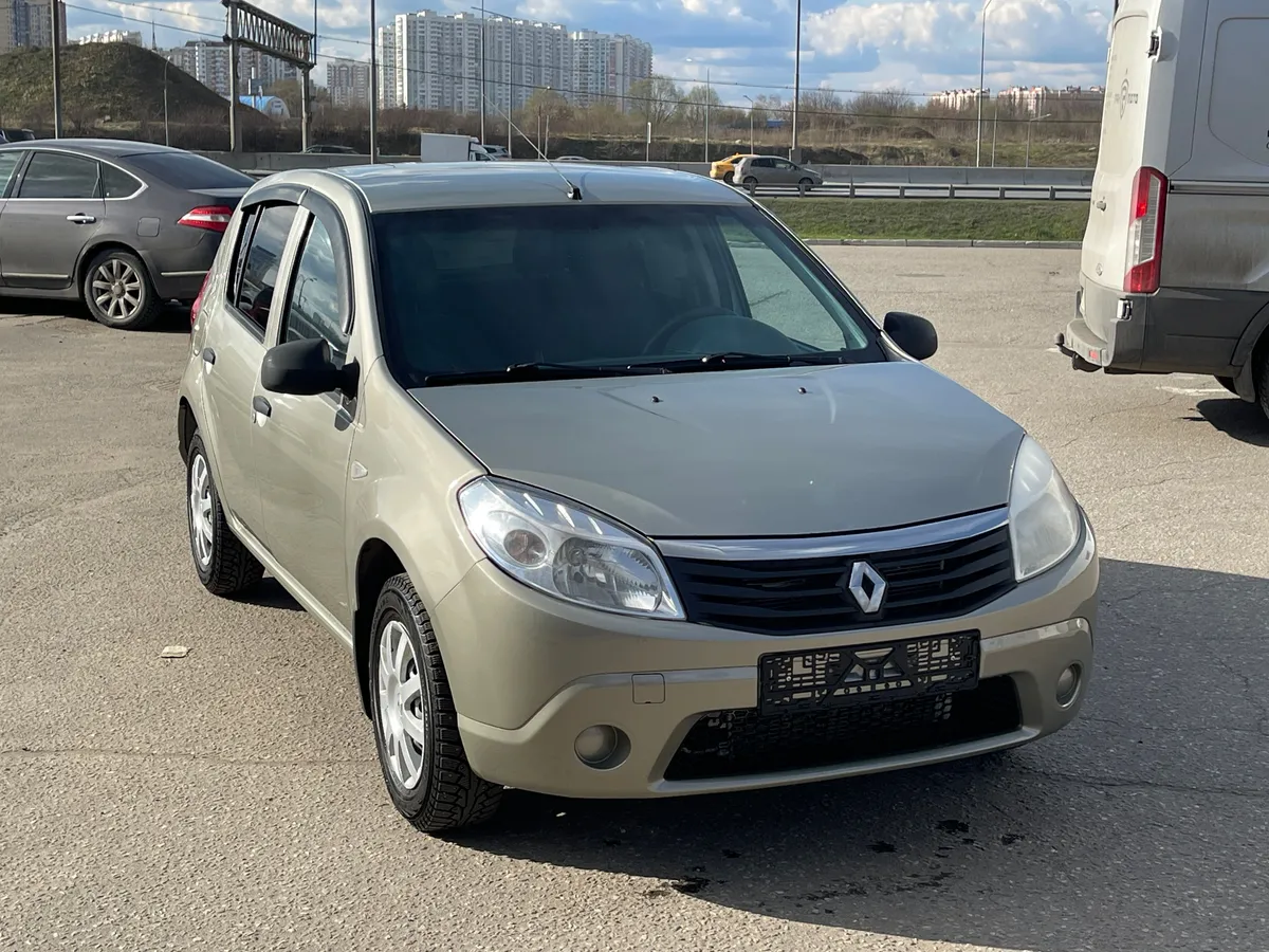 картинка Renault Sandero 1.4 MT (75 л.с.) от galaxy-auto