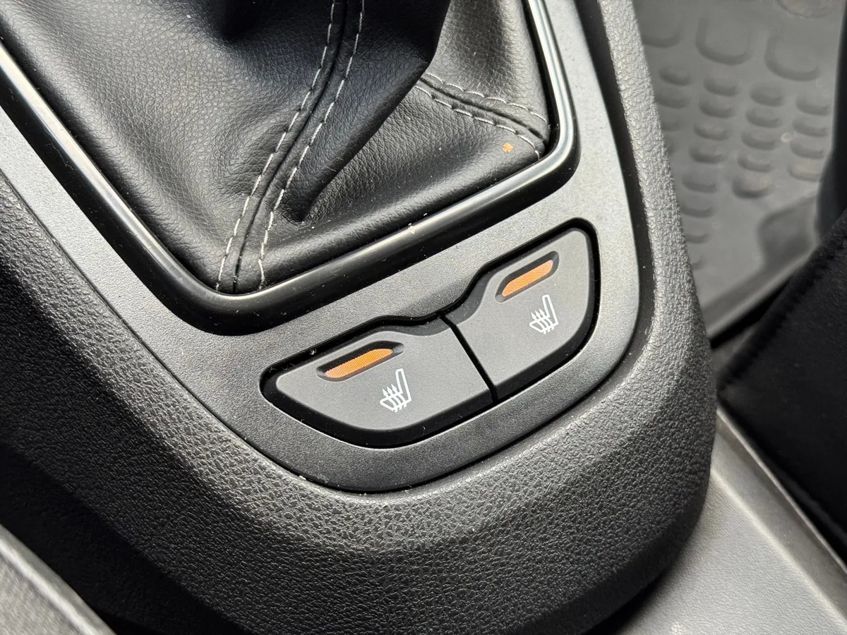 ВАЗ (Lada) Vesta 1.6 MT (90 л.с.)