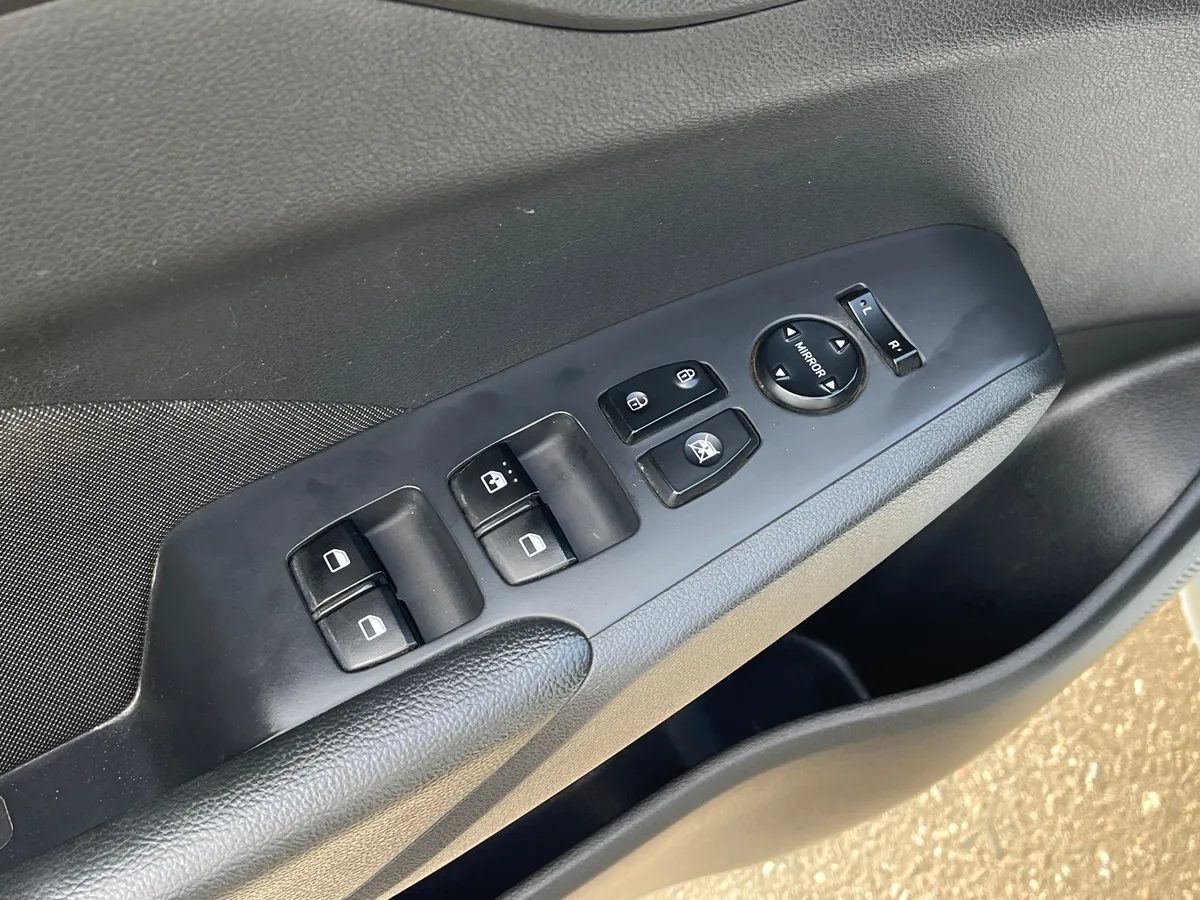 Hyundai Solaris 1.6 MT (123 л.с.), 2018 — фото 13