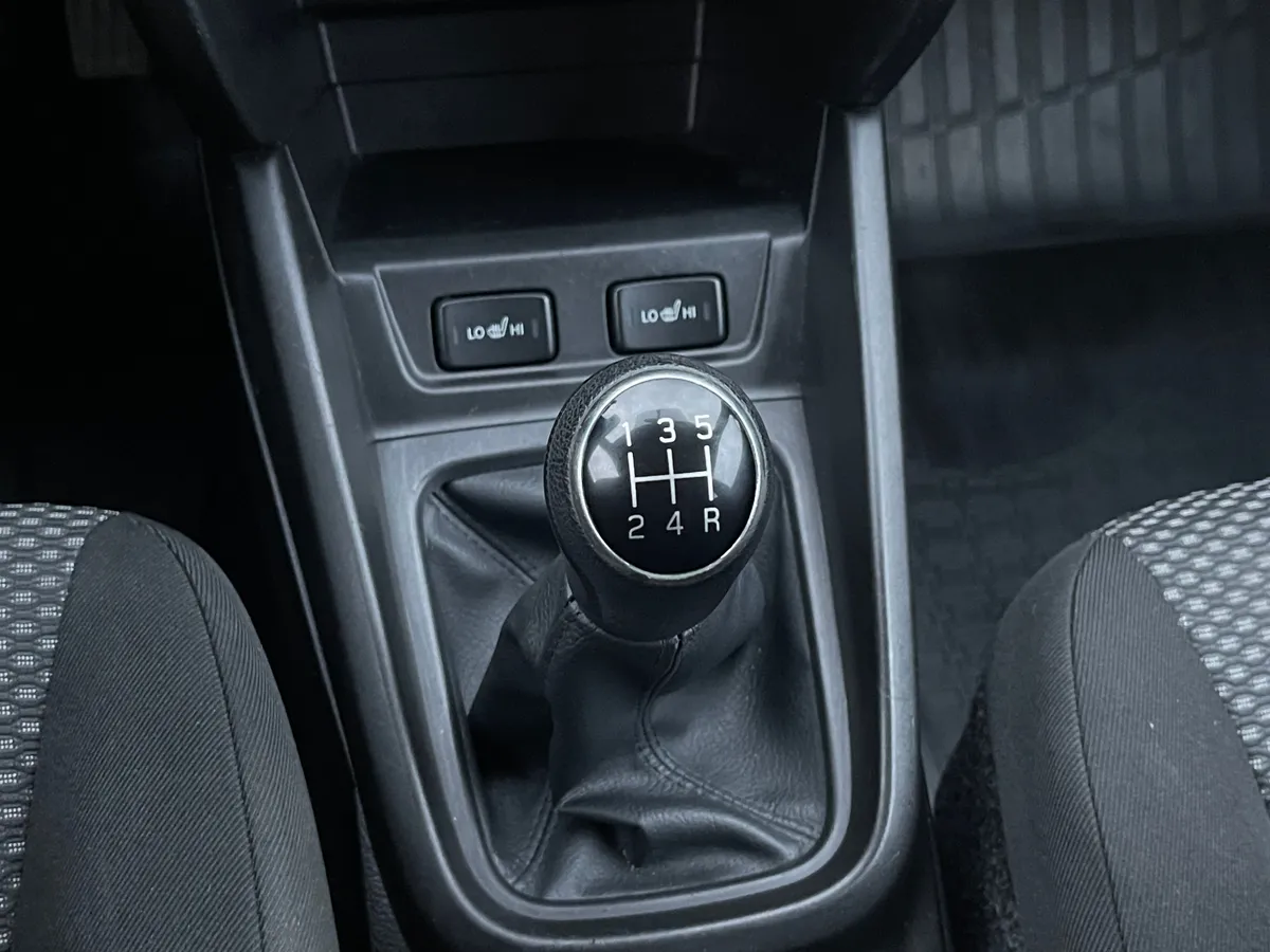 Suzuki Vitara 1.6 AT (117 л.с.), 2016 — фото 11