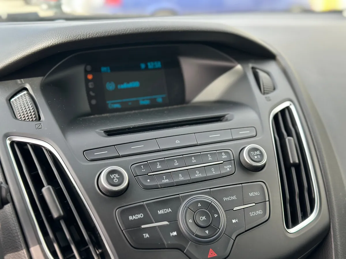 Ford Focus 1.6 Ti-VCT PowerShift (125 л.с.)