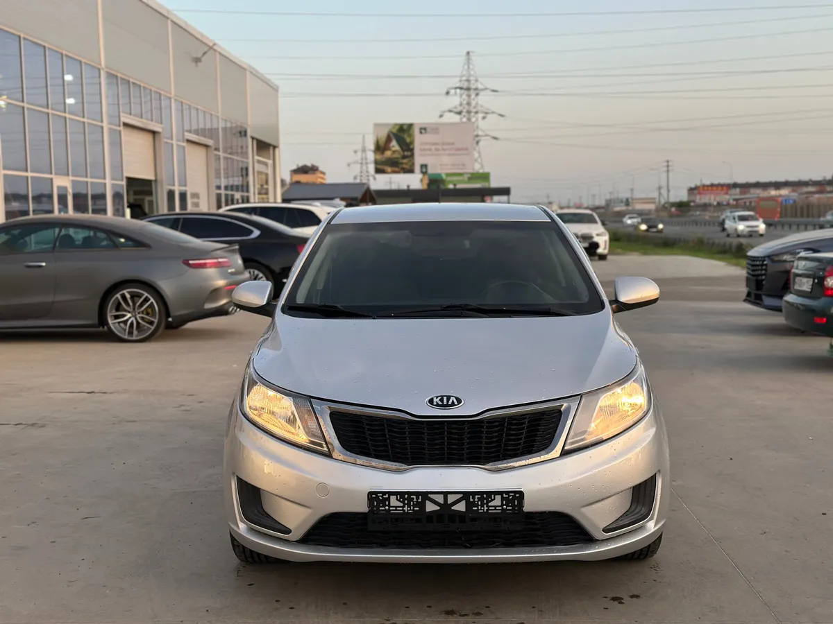 Kia Rio 1.4 AT (107 л.с.)
