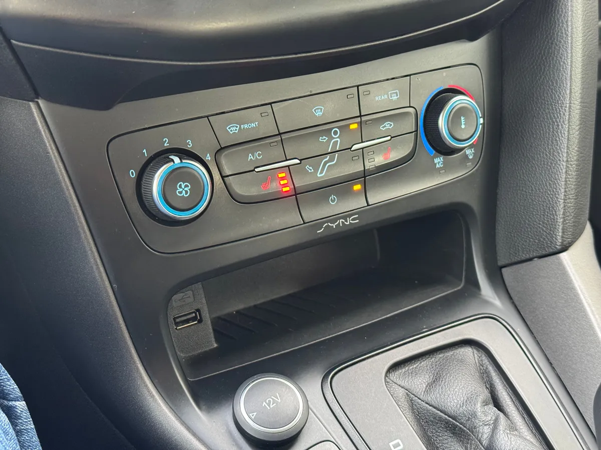 Ford Focus 1.6 Ti-VCT MT (105 л.с.)