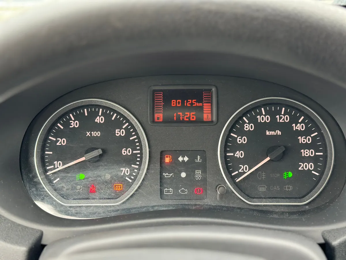 Nissan Almera 1.6 MT (102 л.с.), 2018 — фото 10