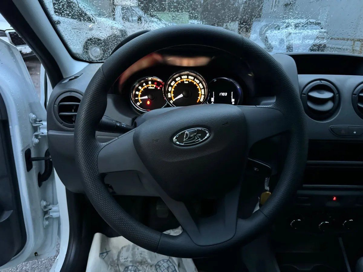 ВАЗ (Lada) Largus 1.6 MT (90 л.с.)