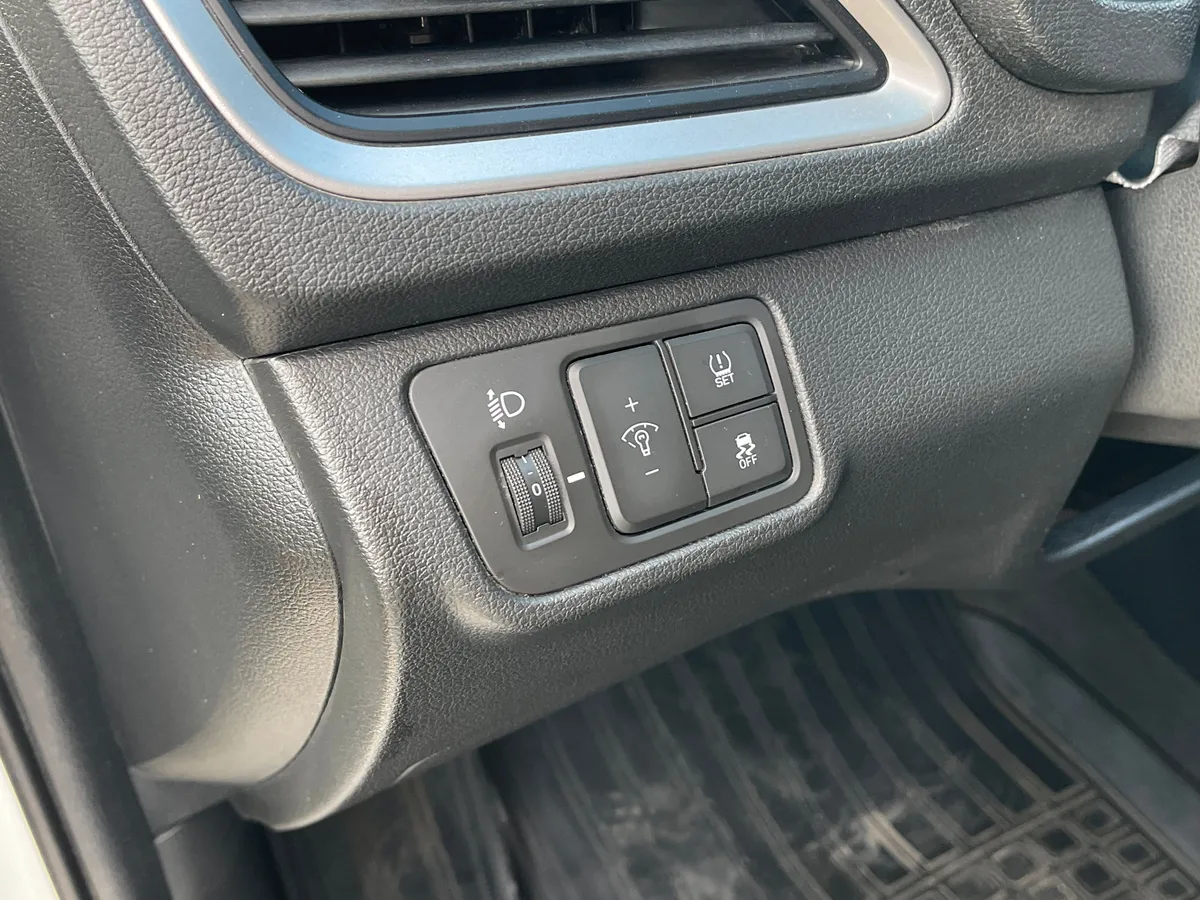 Hyundai Solaris 1.6 MT (123 л.с.), 2018 — фото 12