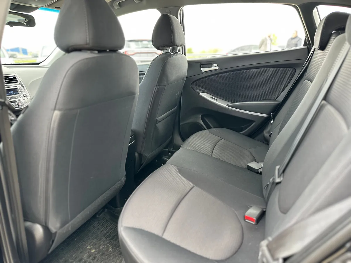 Hyundai Solaris 1.6 AT (123 л.с.)