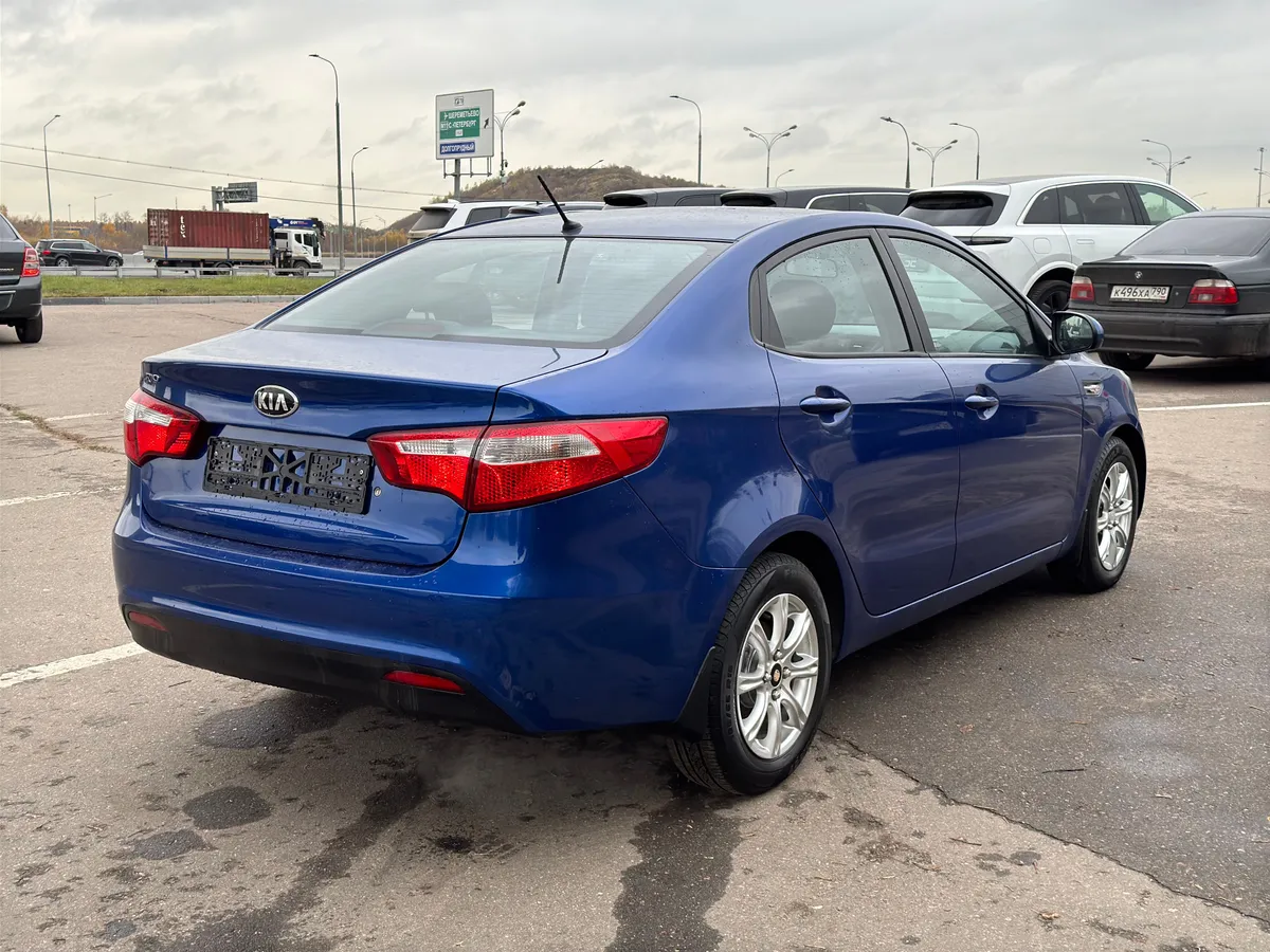 Kia Rio 1.4 AT (107 л.с.)
