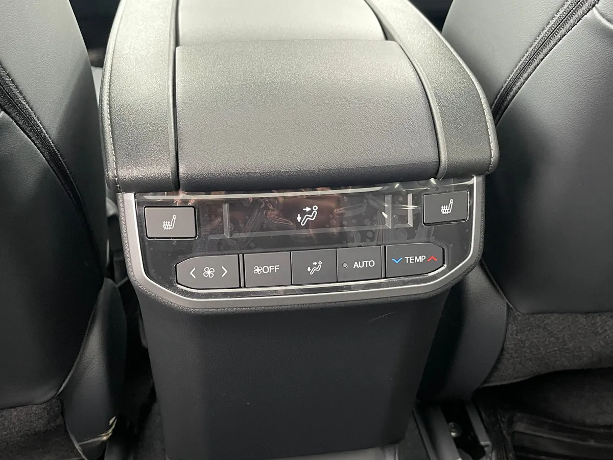 Toyota Highlander 2.0 AT 4WD (248 л.с.)