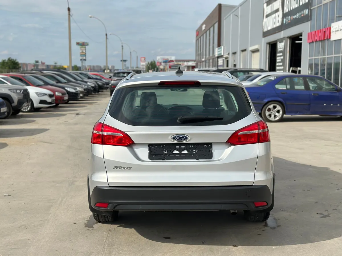 Ford Focus 1.6 Ti-VCT PowerShift (125 л.с.)
