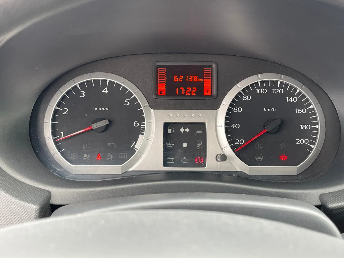 ВАЗ (Lada) Largus 1.6 MT (106 л.с.)