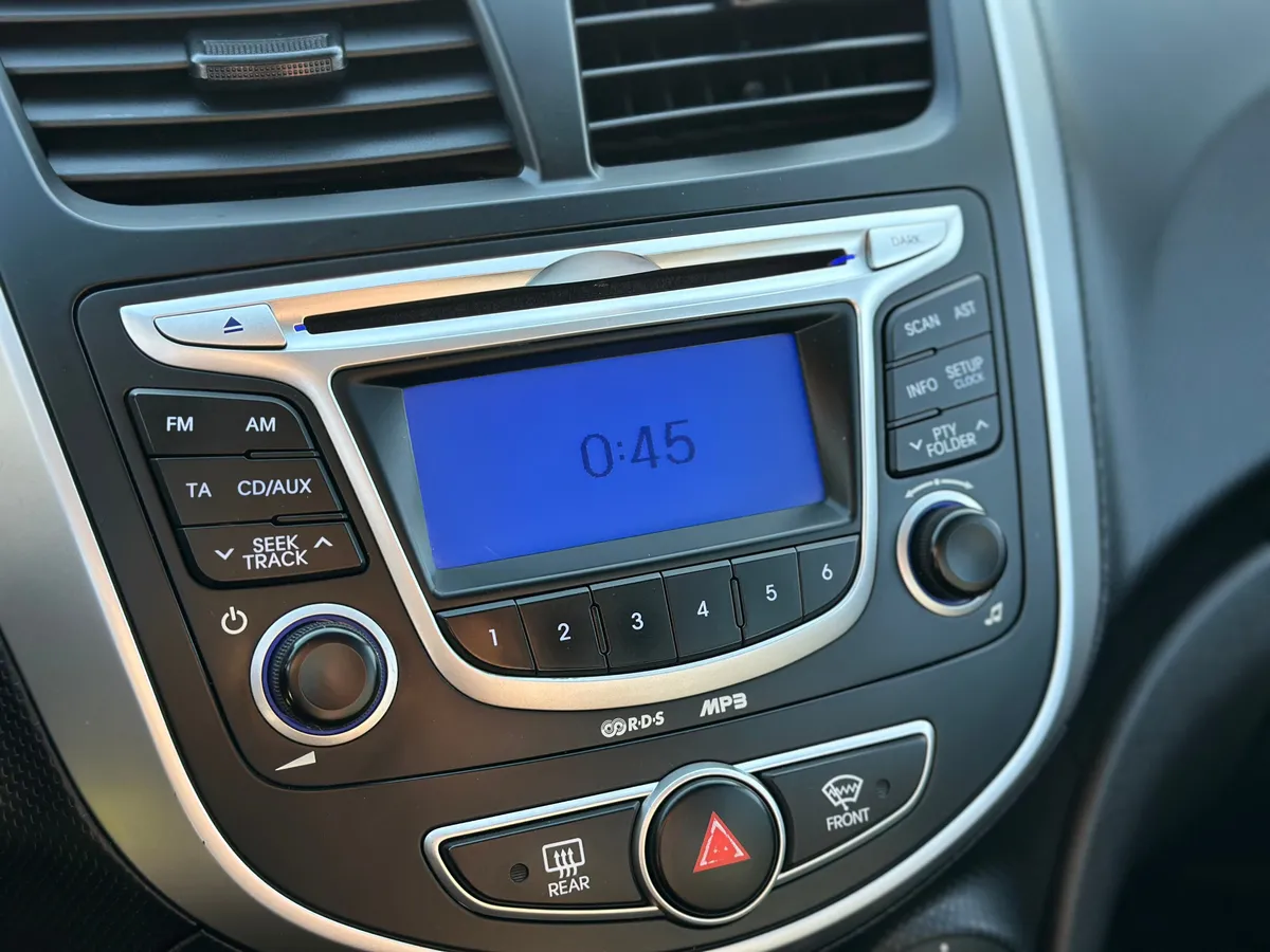 Hyundai Solaris 1.6 MT (123 л.с.)