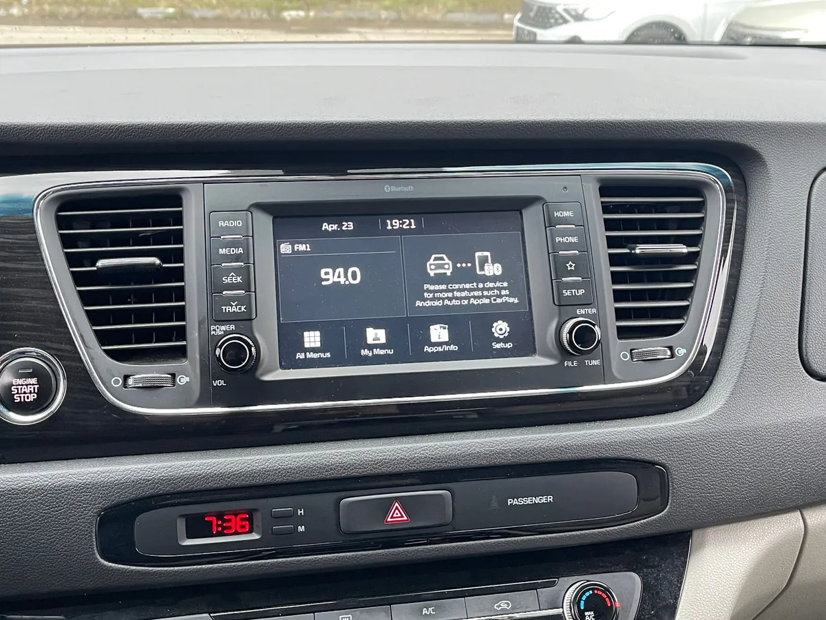 Kia Carnival 2.2 AT (202 л.с.)
