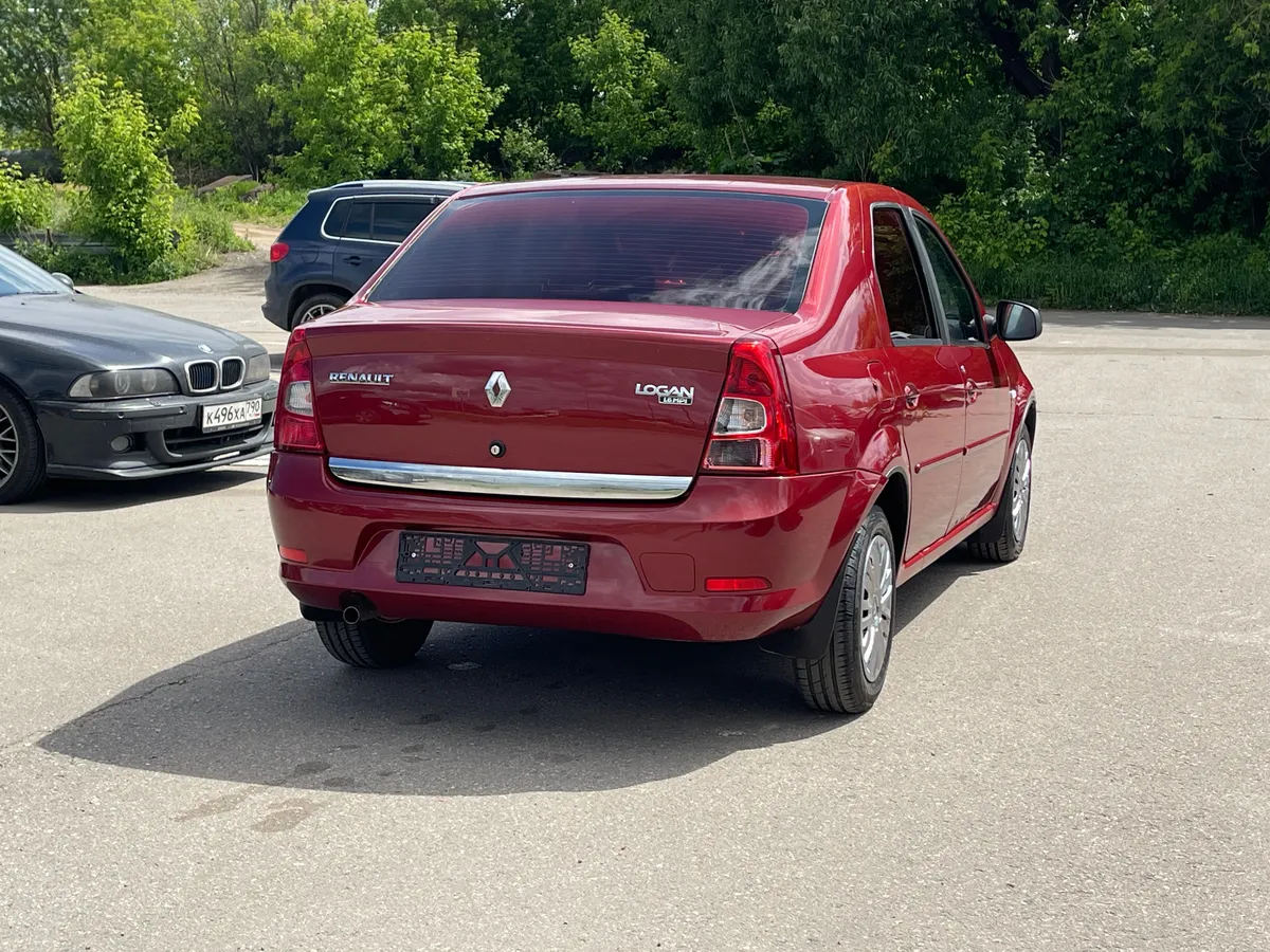 Renault Logan 1.6 MT (84 л.с.), 2011 — фото 4
