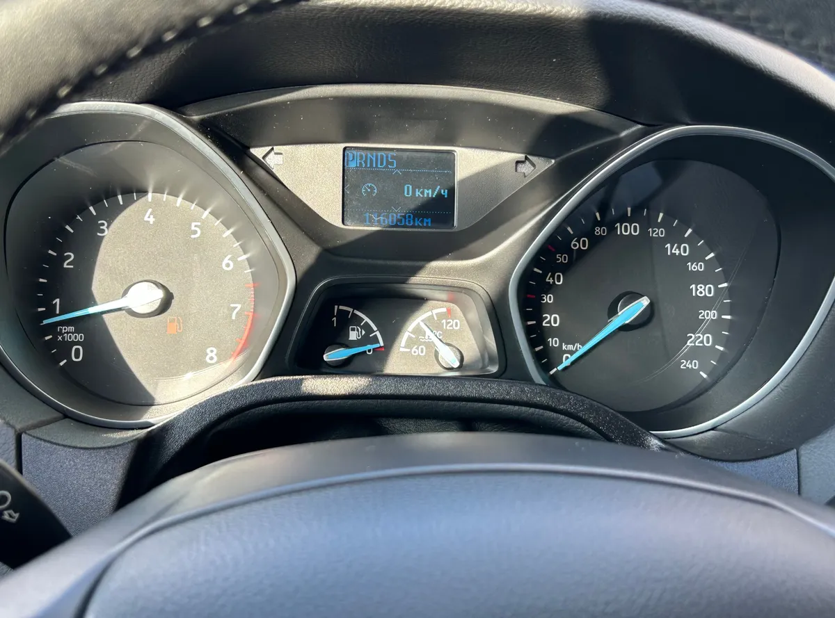 Ford Focus 1.6 Ti-VCT PowerShift (125 л.с.), 2016 — фото 6