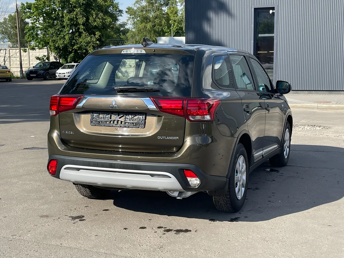 Mitsubishi Outlander 2.0 CVT (146 л.с.)