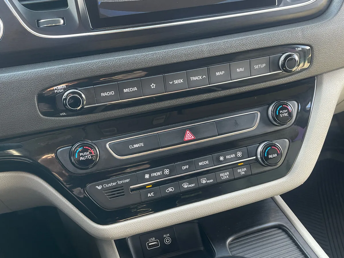 Kia Carnival 2.2 AT (202 л.с.), 2018 — фото 10
