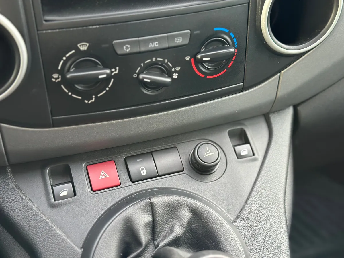 Citroen Berlingo 1.6 MT (120 л.с.), 2018 — фото 11
