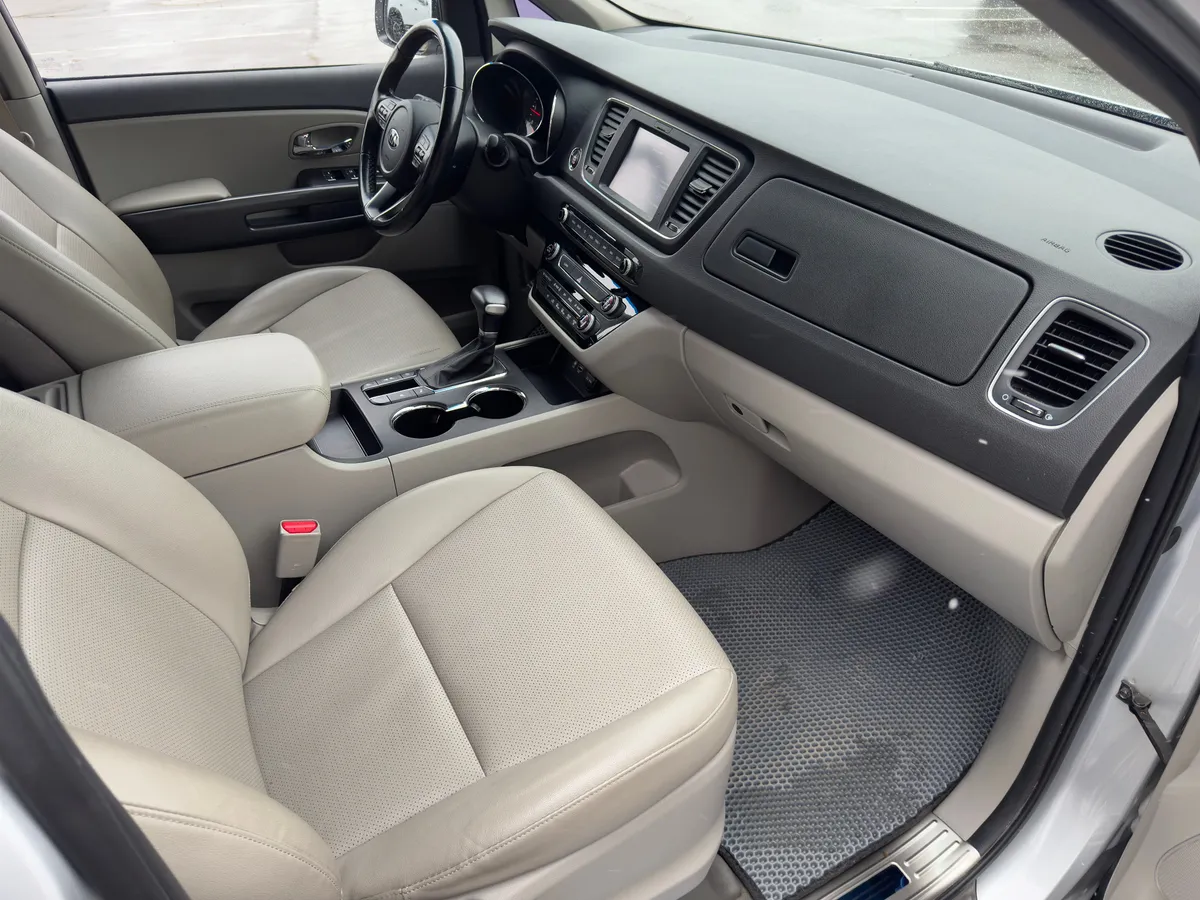 Kia Carnival 2.2 CRDi AT (200 л.с.)