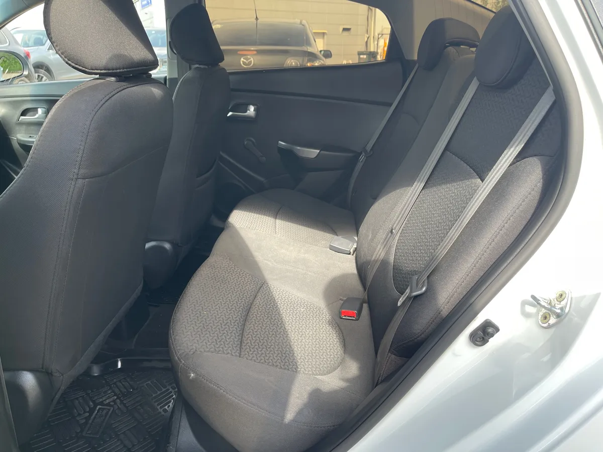 Kia Rio 1.6 AT (123 л.с.)
